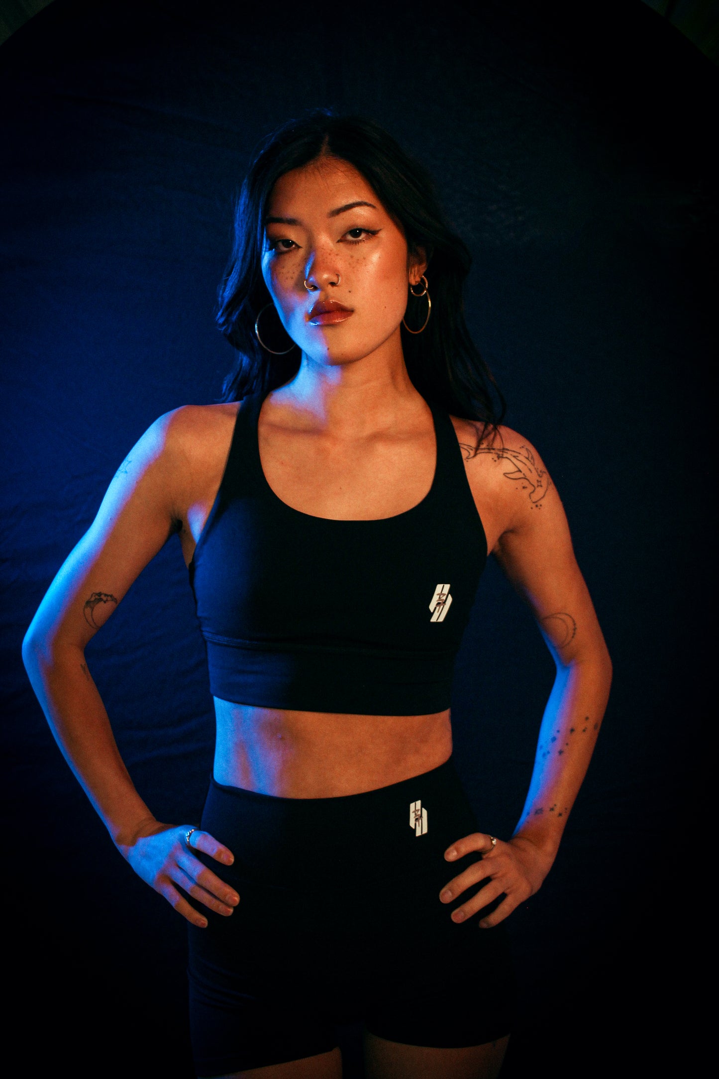 26 Essential - Criss-Cross Strap Sports Bra