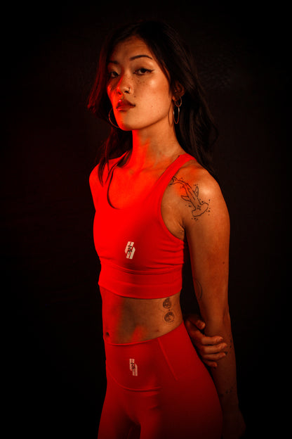 26 Essential - Criss-Cross Strap Sports Bra