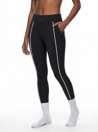 26 Essentials - High-Waist Tapered Leggings