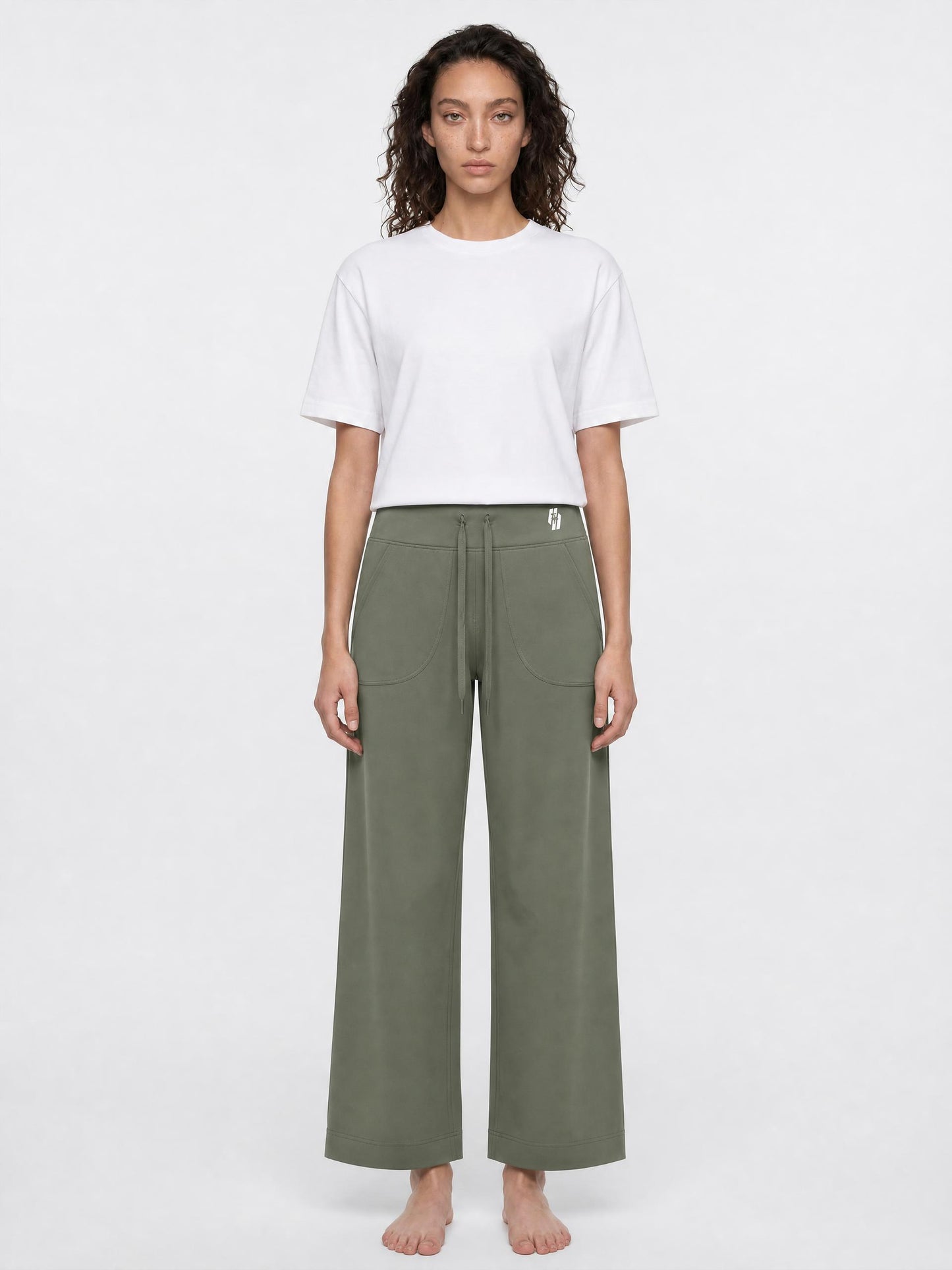 26 Essential - High Rise Straight Legging Pants