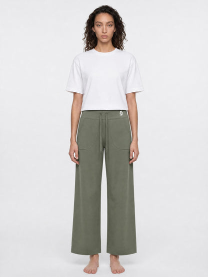 26 Essential - High Rise Straight Legging Pants